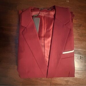 Elegant Burgundy Men's Size M 3 Piece Suit Set